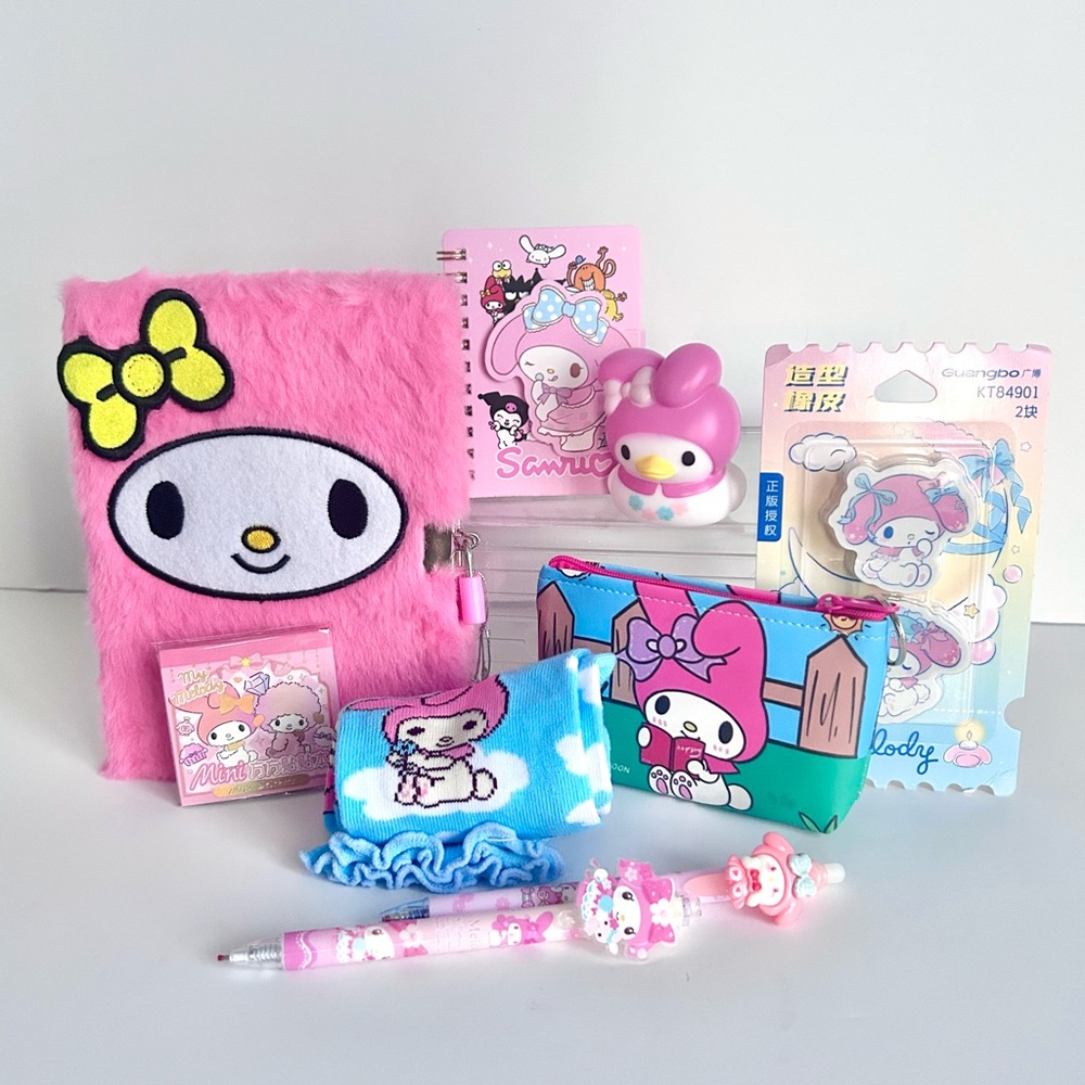 🩷(MY321) My Melody Adorable 9-Piece Fuzzy Journal Bundle! - Picture 7 of 7
